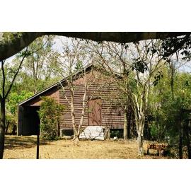 Old shop building on Mt Beppo Road, 2002