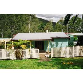 Cottage behind hall at Somerset Dam, 2002