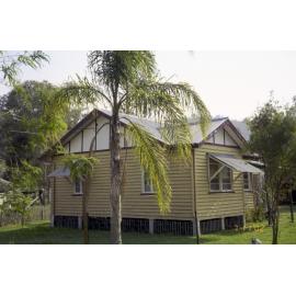 Unidentified house, Esk Shire region, 2002