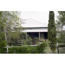 Unidentified building, Esk Shire Region, 2002