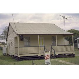 Unidentified building, Esk Shire Region, 2002