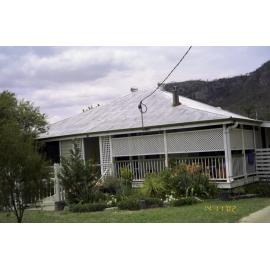 Unidentified building, Esk Shire Region, 2002