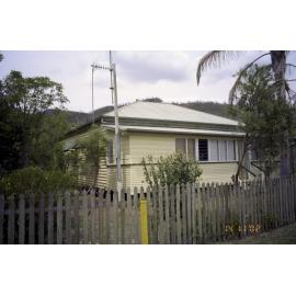 Unidentified building, Esk Shire Region, 2002