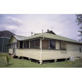 Unidentified building, Esk Shire Region, 2002