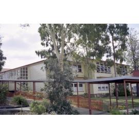Unidentified building, Esk Shire Region, 2002