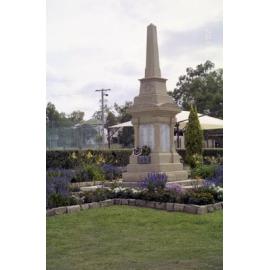 Unidentified monument, Esk Shire Region, 2002