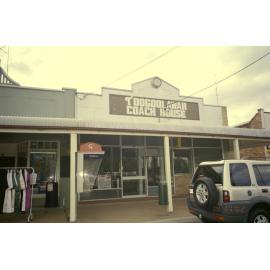 Unidentified building, Toogoolawah, 2002