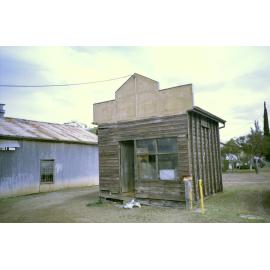 Unidentified building, Toogoolawah, 2002