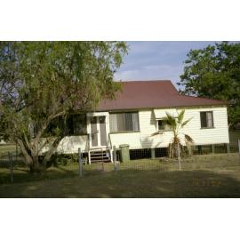 Unidentified house, Esk Shire Region, 2002