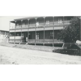 Lowood, Royal Hotel, 1931