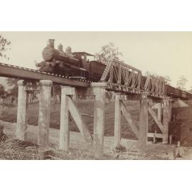 Train on the Harlin Bridge