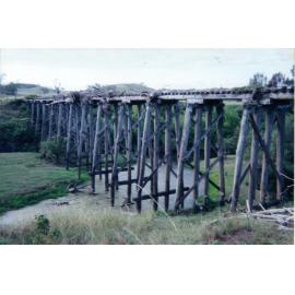 Emu Creek rail bridge 