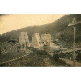 A view of the Somerset Dam monoliths