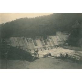 Early Somerset Dam construction photos