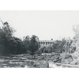 Stanley River looking upstream toward the Somerset Dam wall