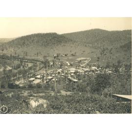Somerset Dam Township from Earles Lookout