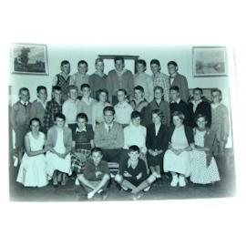 REVIEW: Teacher and students of the Brighton Hills School, 1916