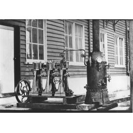 Triple expansion steam engine