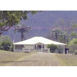 House at 307 Stanley Pocket Road, Somerset Dam, 2002